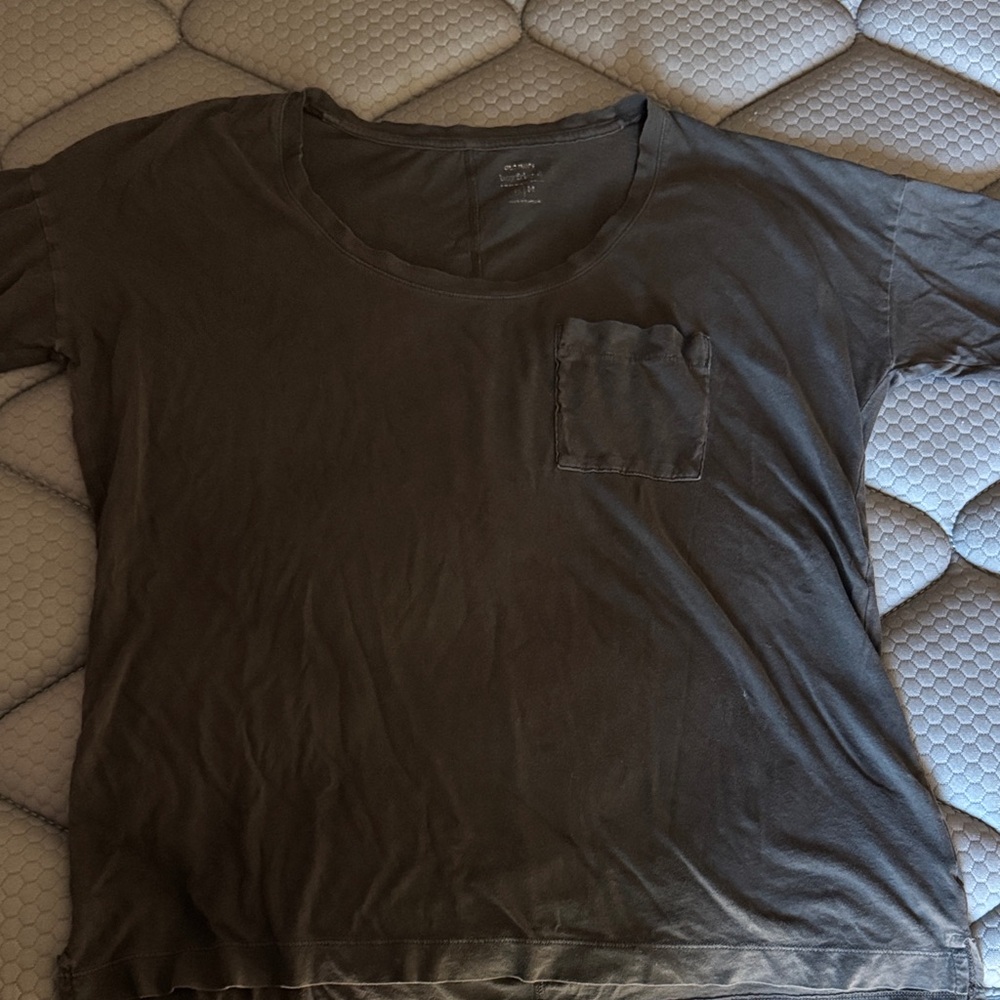 Old Navy T-Shirt